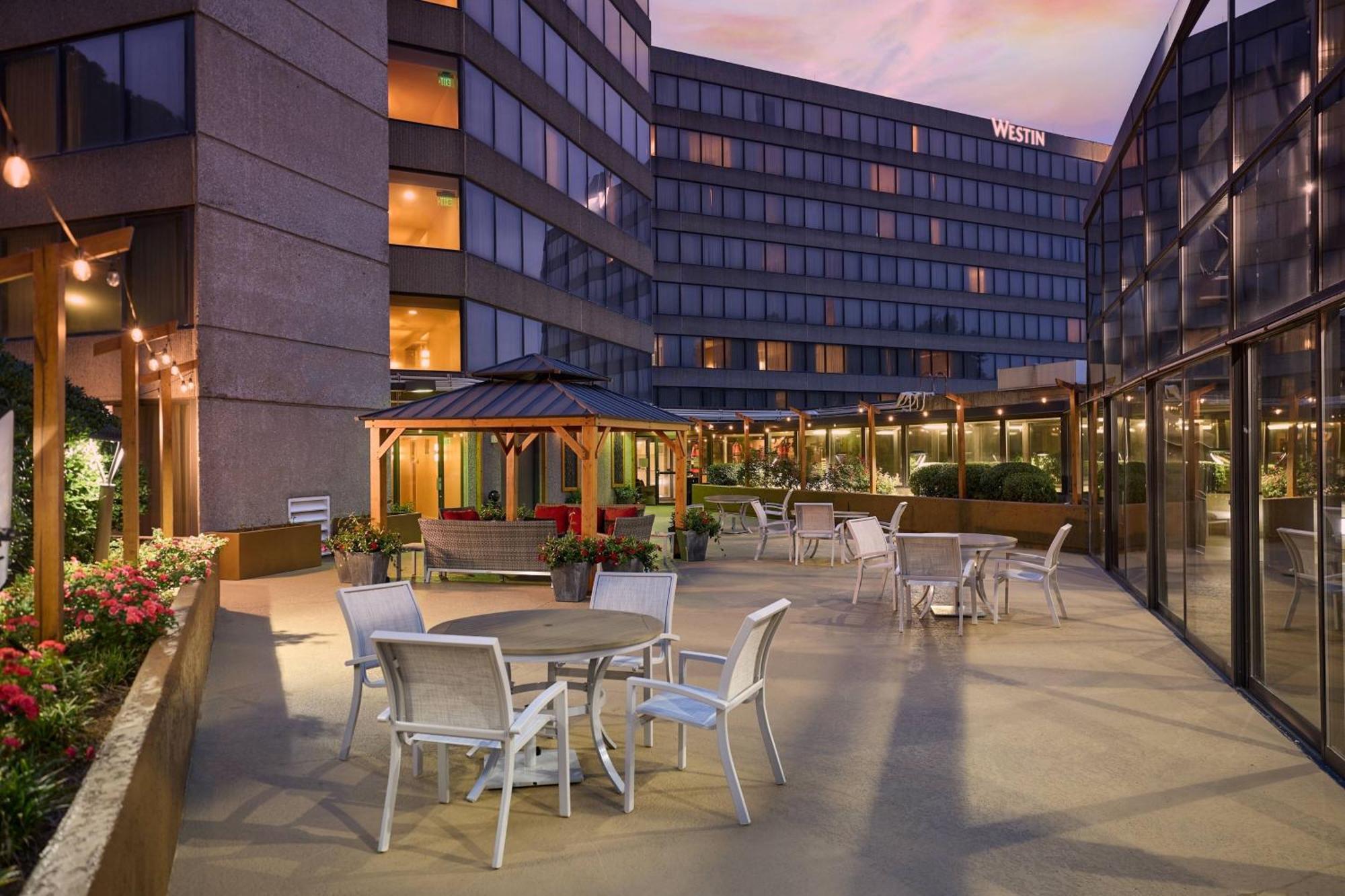 The Westin Atlanta Airport Hotel College Park Exterior photo